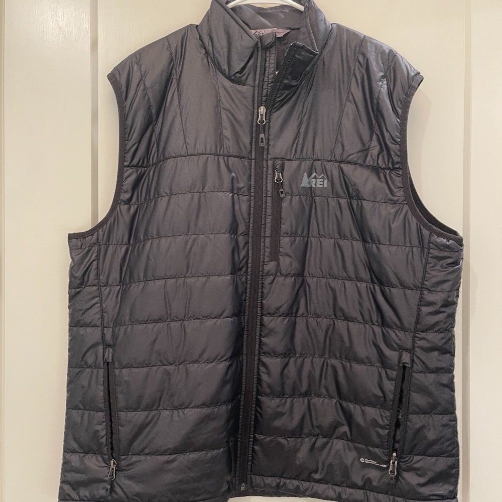 REI Men's black down vest size XXL